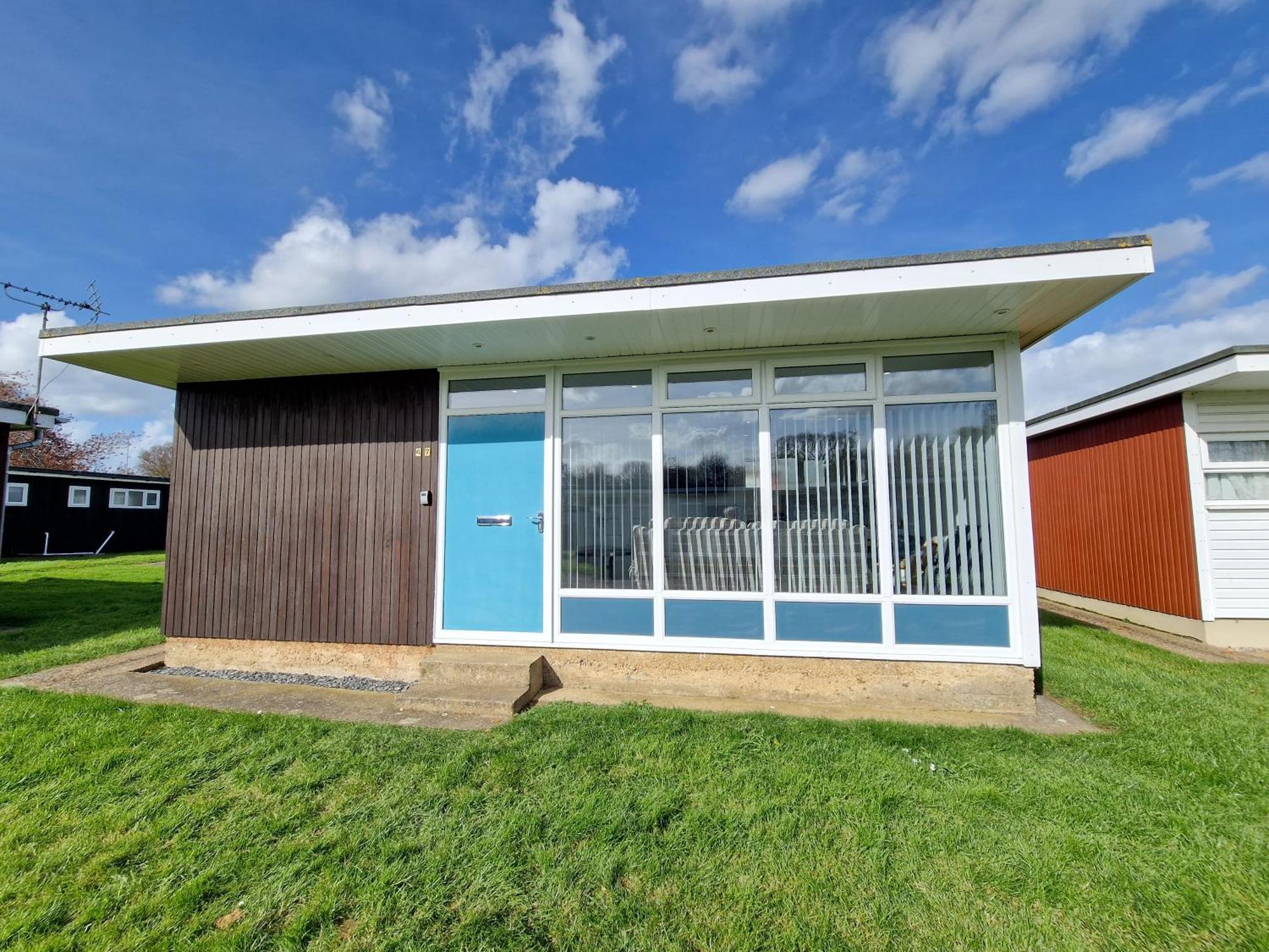 67 Broadside Holiday Chalet Near Broads & Beaches สตาแลม ภายนอก รูปภาพ